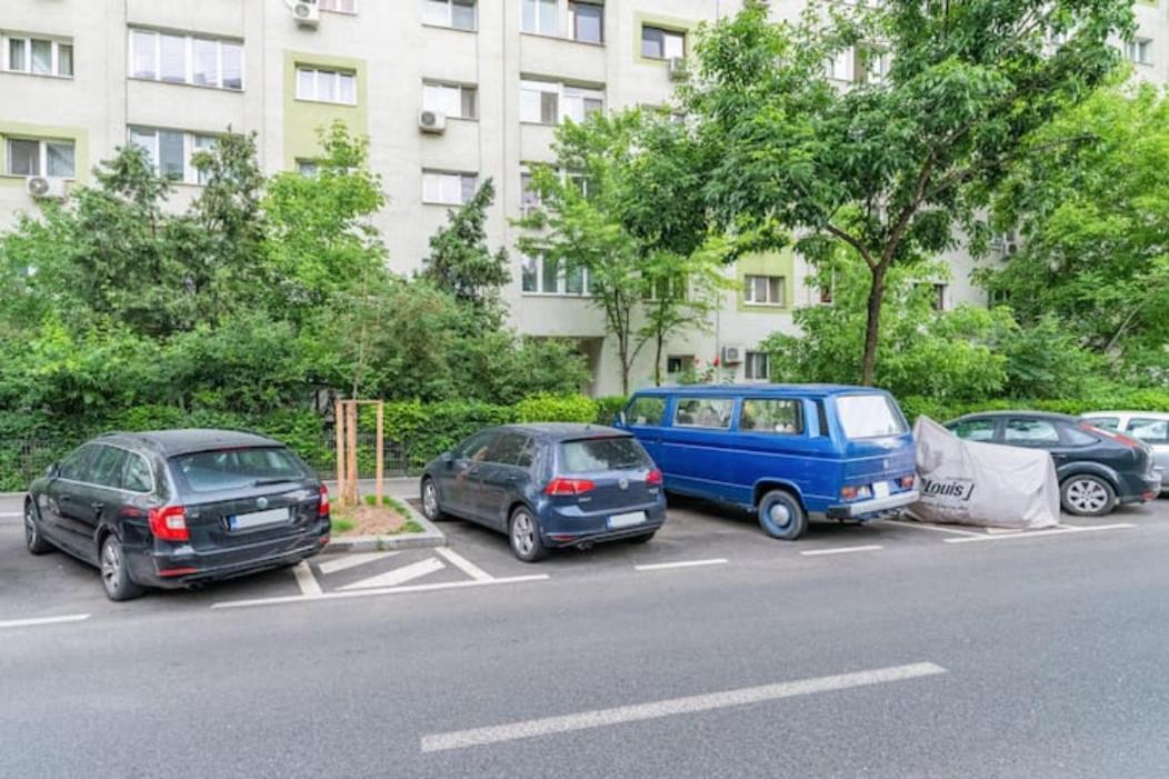 Cosy & Chic Studio Close By Victoria Square Букурещ Екстериор снимка