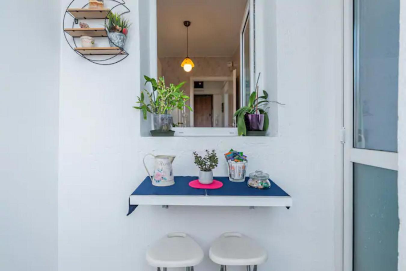 Cosy & Chic Studio Close By Victoria Square Букурещ Екстериор снимка